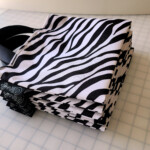 Simple Mini Tote (Zebra)